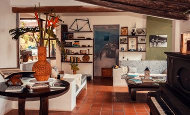 FINCA EL RETIRO CON 5 CONSTRUCCIONES