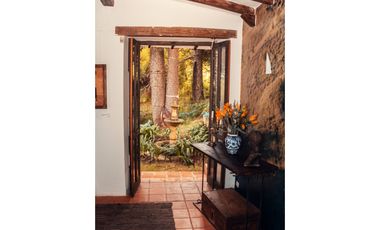 FINCA EL RETIRO CON 5 CONSTRUCCIONES