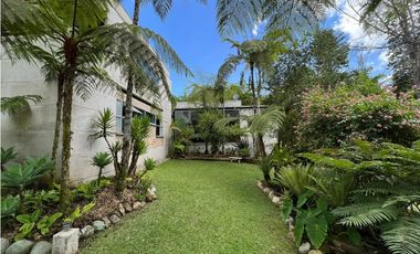 Casa finca moderna con 4 habitaciones, en el Capiro Llanogrnde