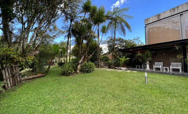 Casa finca moderna con 4 habitaciones, en el Capiro Llanogrnde