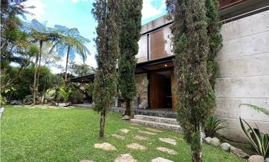 Casa finca moderna con 4 habitaciones, en el Capiro Llanogrnde