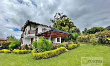 CASA DE CAMPO EN PARCELACION EL CARMEN