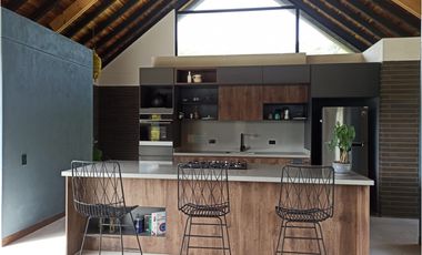 Venta de casa moderna con 3 habitaciones en Unidad cerrada en La Ceja