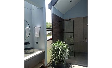 Venta de casa moderna con 3 habitaciones en Unidad cerrada en La Ceja