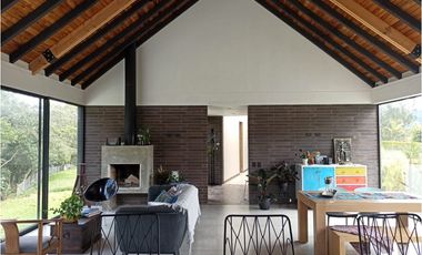 Venta de casa moderna con 3 habitaciones en Unidad cerrada en La Ceja