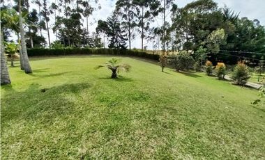 FINCA EN MARINILLA  DE 12.000M2 CON 207M2 CONSTRUIDOS