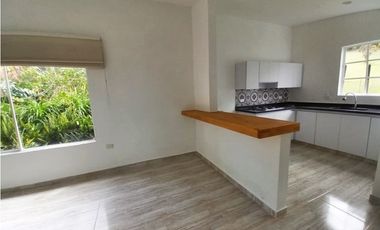 FINCA EN MARINILLA  DE 12.000M2 CON 207M2 CONSTRUIDOS