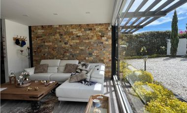 Arriendo Casa en unidad cerrada El tablazo  600 m2