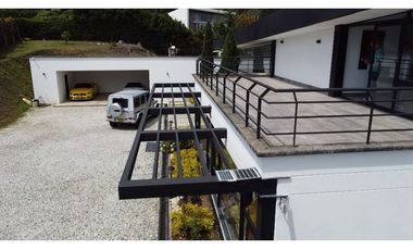 Arriendo Casa en unidad cerrada El tablazo  600 m2