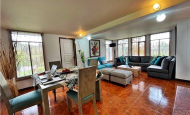 Casa finca con 5 habitaciones en Marinilla