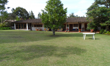 Arriendo casa campeste con 6 habitaciones por el aeropuerto JMC