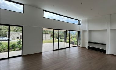 Venta | Casa campestre nueva en Fizebad, unidad cerrada exclusiva