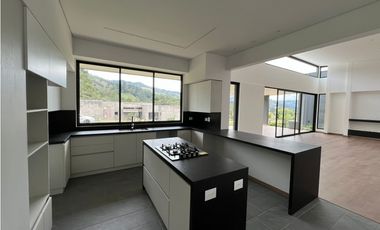 Venta | Casa campestre nueva en Fizebad, unidad cerrada exclusiva