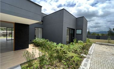 Venta | Casa campestre nueva en Fizebad, unidad cerrada exclusiva