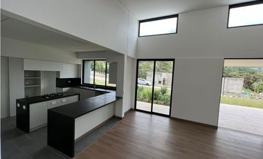 Venta | Casa campestre nueva en Fizebad, unidad cerrada exclusiva