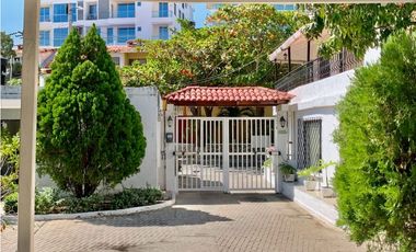 CASA 7 CONJUNTO FRENTE AL MAR