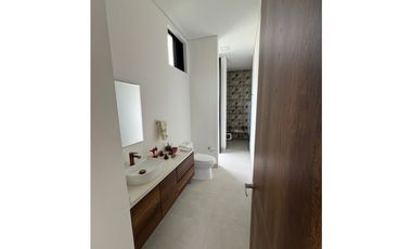 Se Vende Casa Campestre en Condominio Cerritos - Pereira