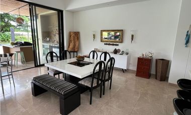 Se Vende Casa Campestre en Condominio Cerritos - Pereira