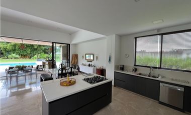 Se Vende Casa Campestre en Condominio Cerritos - Pereira