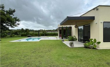 Se Vende Casa Campestre en Condominio Cerritos - Pereira