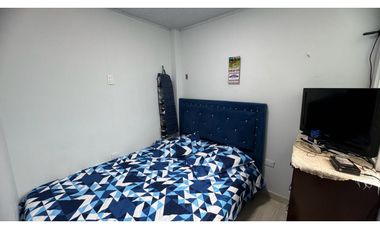 Casa de dos pisos más terraza en venta / permuta Chapinero Sur Palmira