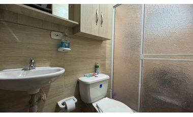 Casa de dos pisos más terraza en venta / permuta Chapinero Sur Palmira