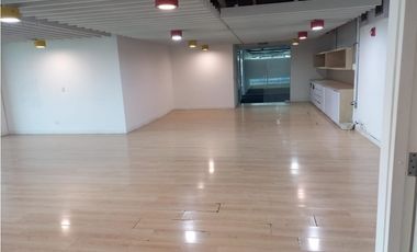 SE ARRIENDA OFICINA EN BOGOTA