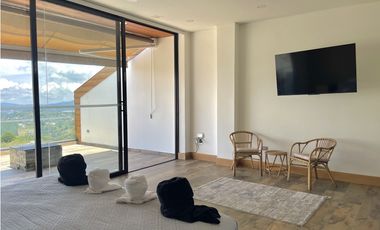 Apartaestudio en venta en El Peñol, con Licencia Turística