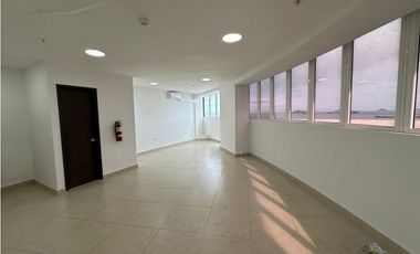 se vende maravillosa oficina