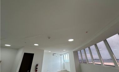 se vende maravillosa oficina