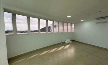 se vende maravillosa oficina