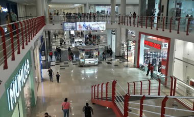 ALQUILER LOCAL WESTLAND MALL PLANTA BAJA 90 M2 ARRAIJAN