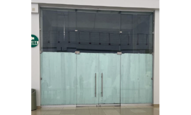 ALQUILO LOCAL COMERCIAL WESTLAND MALL 129M2 PLANTA BAJA ARRAIJAN
