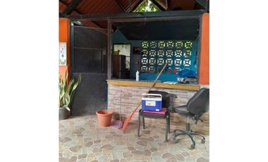 VENDO CASAS Y RESTAURANTE EN MARIATO