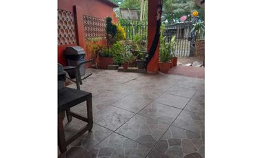 VENDO CASAS Y RESTAURANTE EN MARIATO