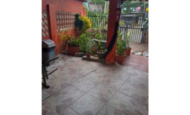 VENDO CASAS Y RESTAURANTE EN MARIATO