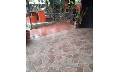 VENDO CASAS Y RESTAURANTE EN MARIATO