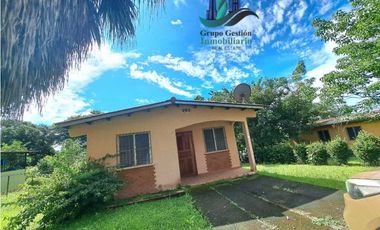 VENDO CASA A 25 MINUTOS DEL MAR