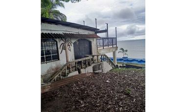 VENDO HOSTAL CON FRENTE DE PLAYA PUERTO A.