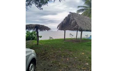 VENDO HOSTAL CON FRENTE DE PLAYA PUERTO A.