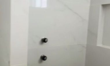 Moderno y amueblado departamento en zona tranquila