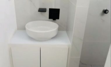 Moderno y amueblado departamento en zona tranquila