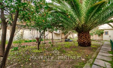 Venta Increíble! Casa con un extenso patio en el corazon de Ñuñoa