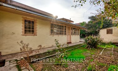 Venta Increíble! Casa con un extenso patio en el corazon de Ñuñoa