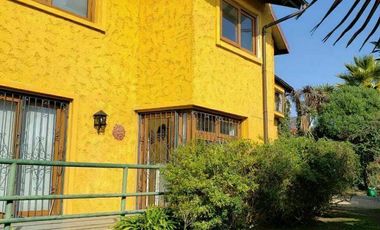 Amplia casa excelente ubicación en Bosques de Montemar, Concón