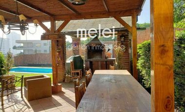 Amplia casa excelente ubicación en Bosques de Montemar, Concón
