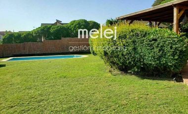 Amplia casa excelente ubicación en Bosques de Montemar, Concón