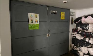 Vendo BODEGA (Edificio de 4 pisos) sector Almacentro Medellin