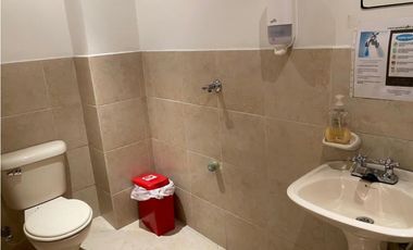 Vendo BODEGA (Edificio de 4 pisos) sector Almacentro Medellin