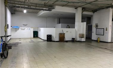 Vendo BODEGA (Edificio de 4 pisos) sector Almacentro Medellin